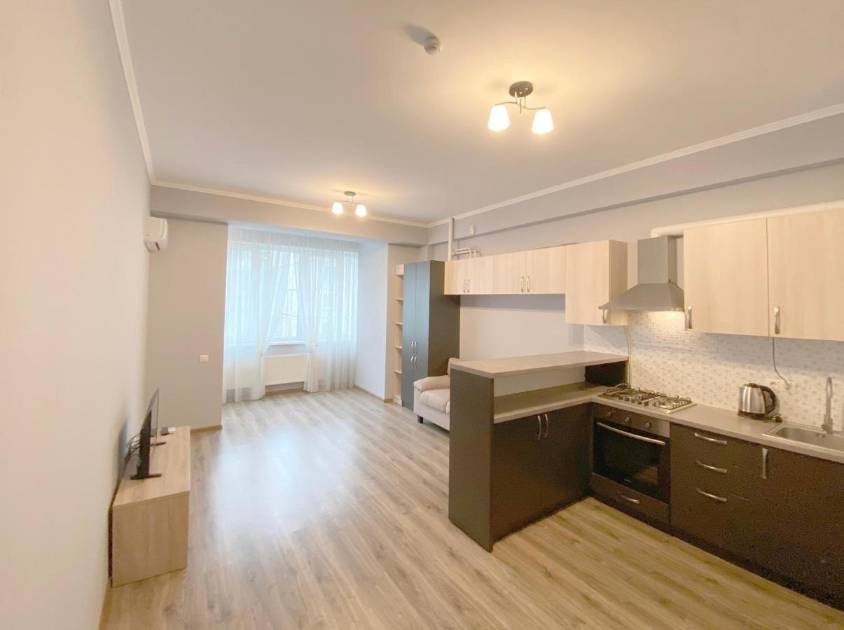 Sky House Central Apartment Chisinau Exterior photo