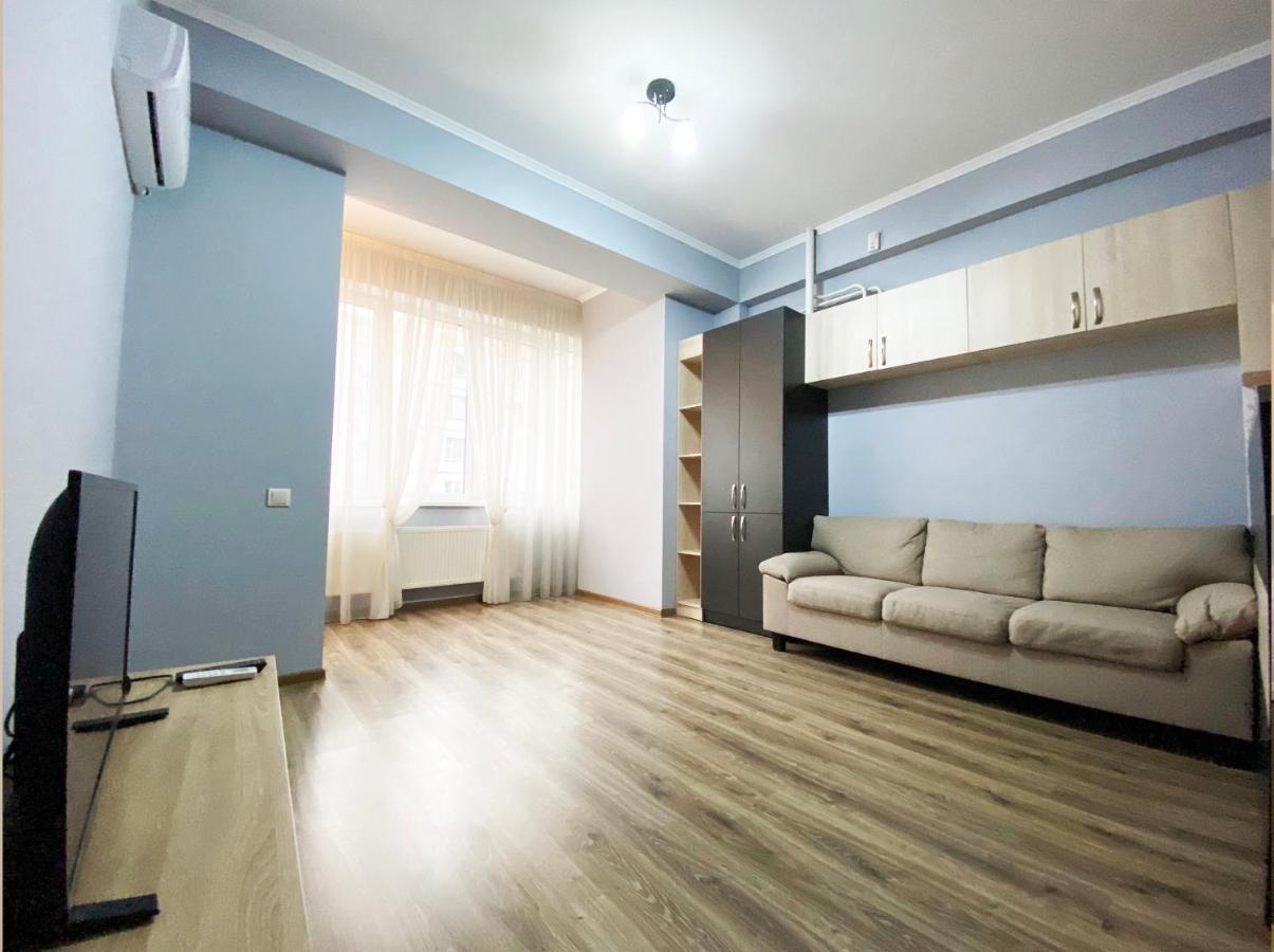Sky House Central Apartment Chisinau Exterior photo